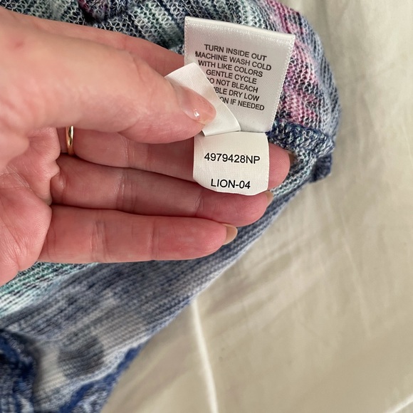 Mason + Mackenzie multicolored cropped hi-low buttons-on-the-back sweater size L - Picture 6 of 12